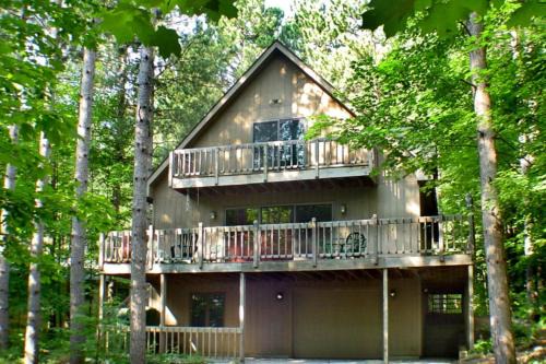 Thompsonville House | McKenzie's Lodge