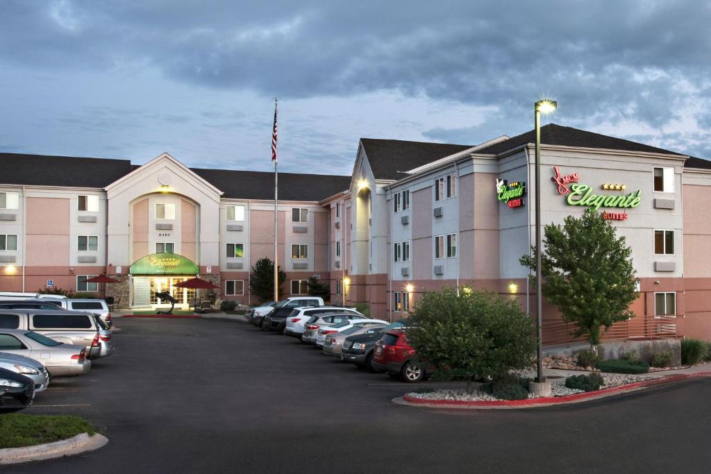 Northeast Colorado Springs Hotel | MCM Elegante Suites