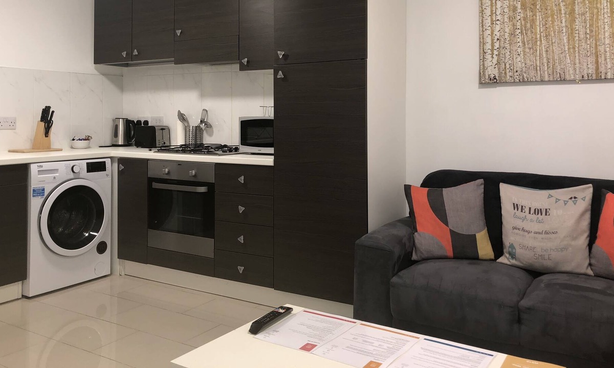 Loughborough Apartment | Meadow Lane Apartment 6