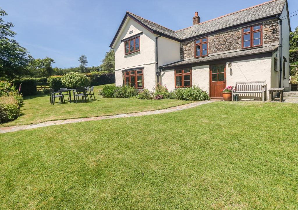 Pensilva House | Meadow Lea