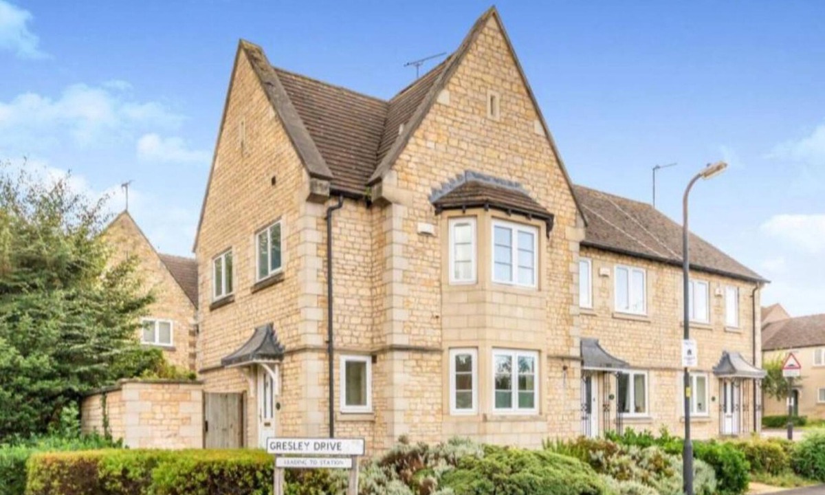 Stamford House | Meadow View House with private bathroom