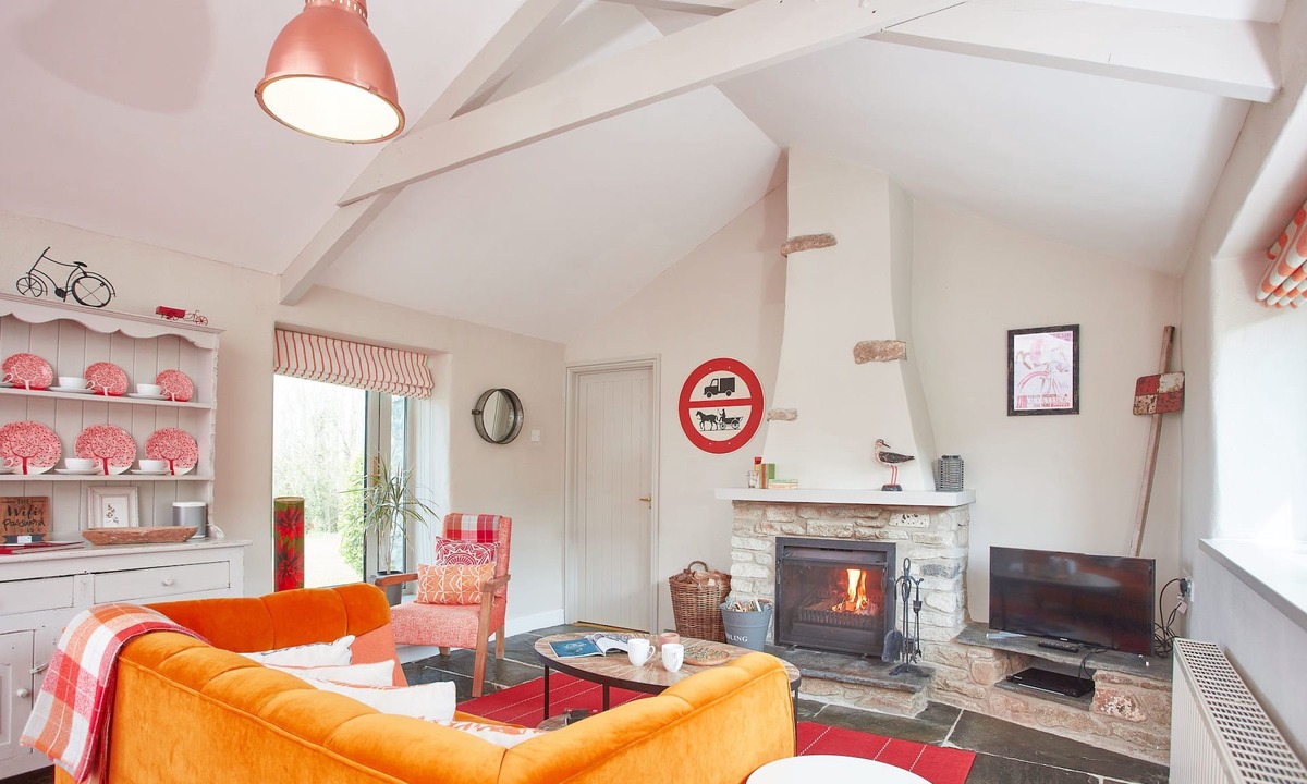 Saint Columb Major House | Meadow View is a detached barn conversion set in extensive grounds