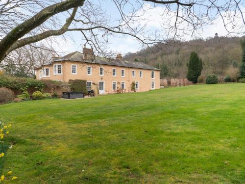 Wing House | Meadow View-Uk36729