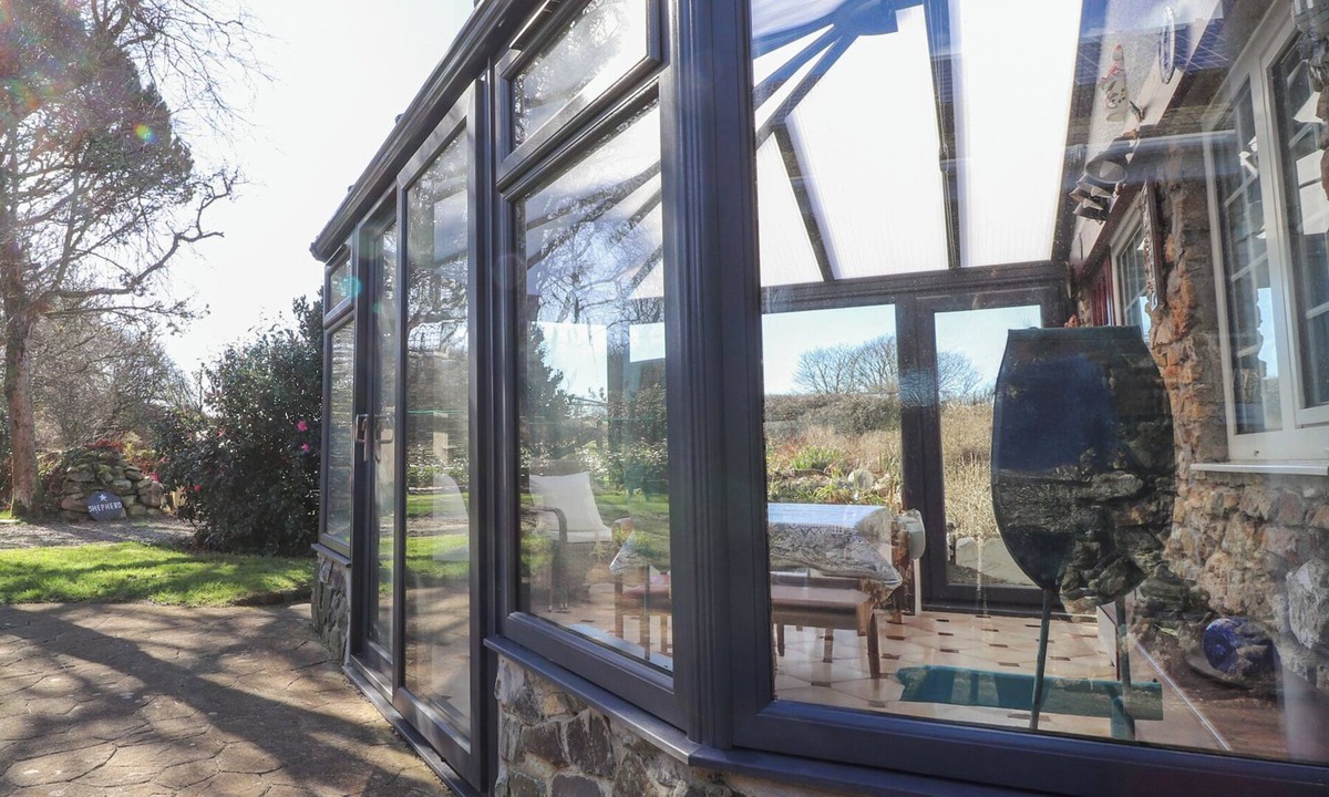 St. Brides Netherwent Cottage | Meadowlands