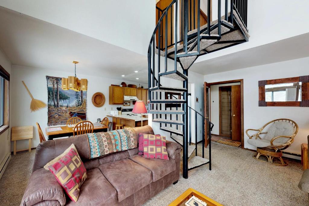 McCall Apartment | Meadows Condo Unit #16