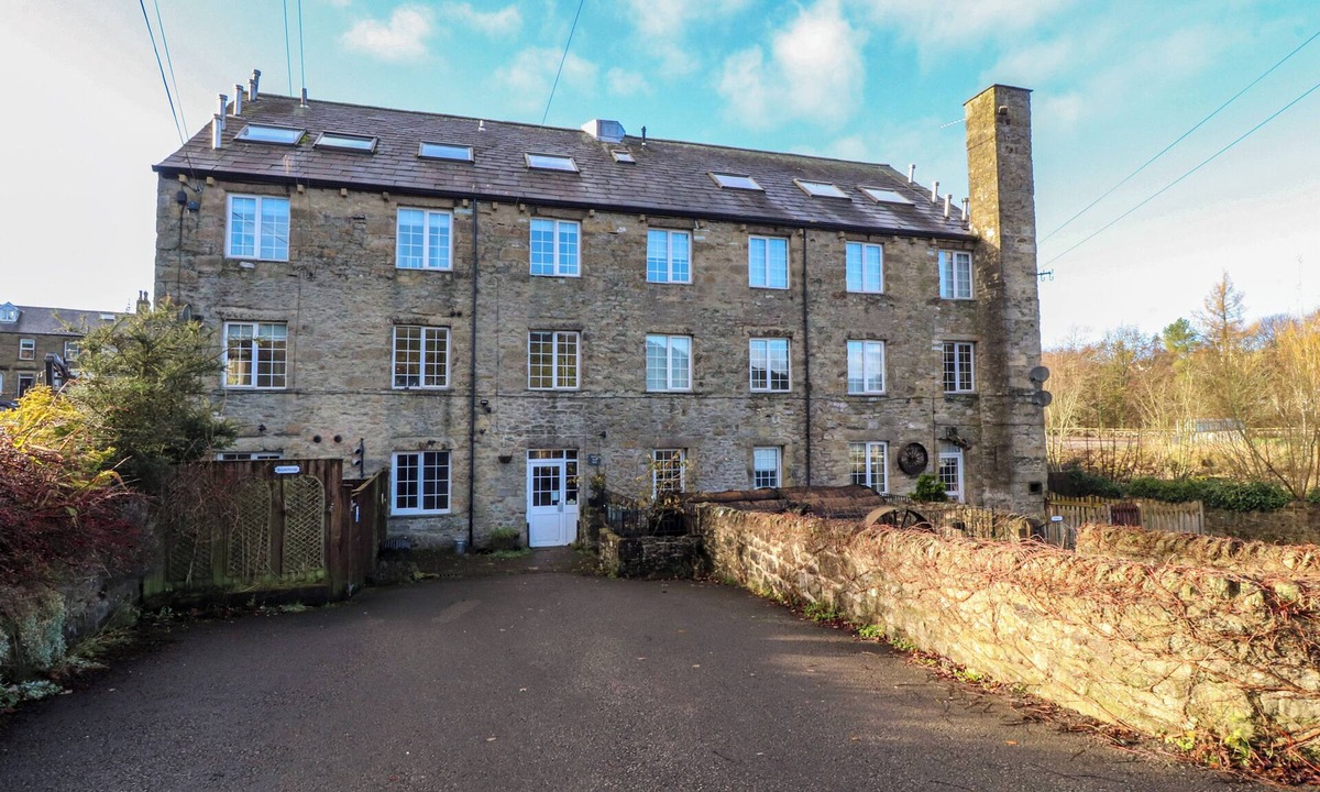 Giggleswick Cottage | MEARBECK APARTMENT, pet friendly in Settle