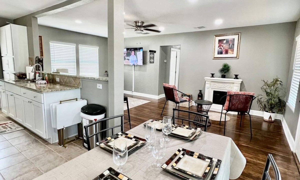 Jefferson House | Medical CTR 3BR Heated Furnished Wi-Fi W/D Extended Stay W/D SATX