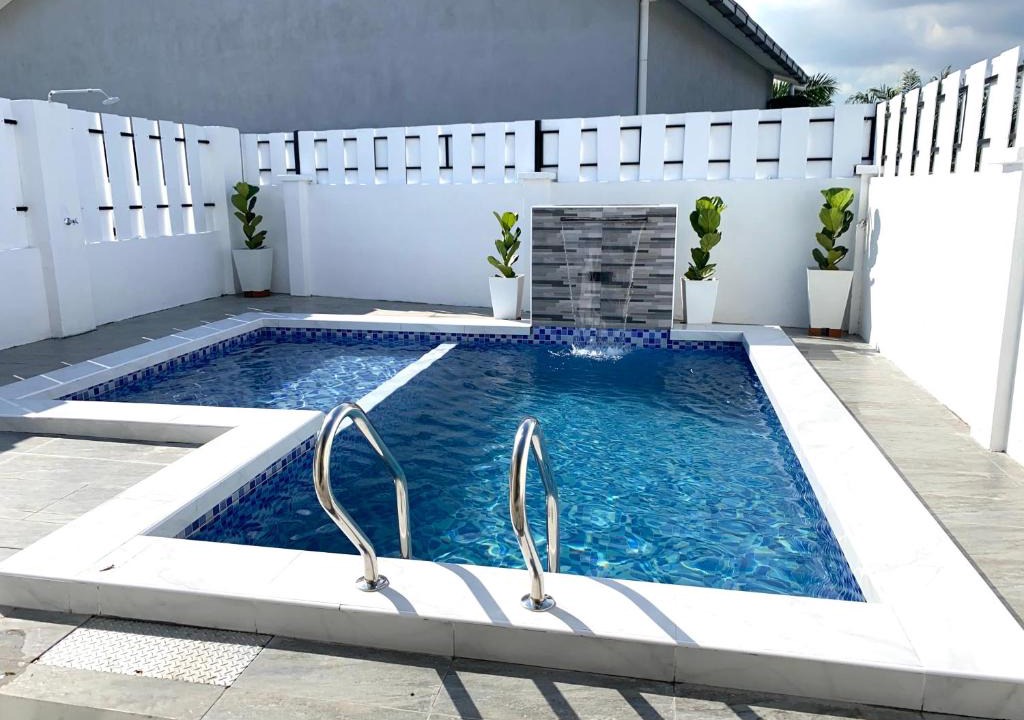Sitiawan Villa | MEDINA VILLA MANJUNG private pool
