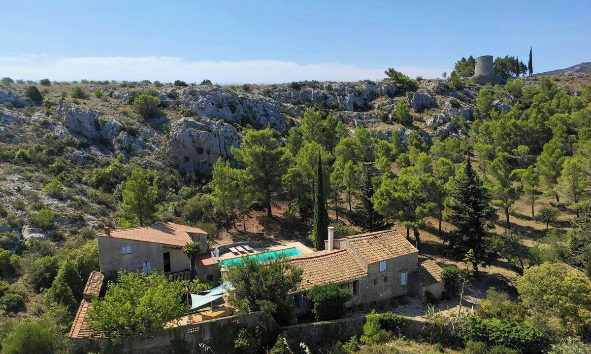 Roquefort-des-Corbieres House | Mediterranean haven in pine forest at Leucate