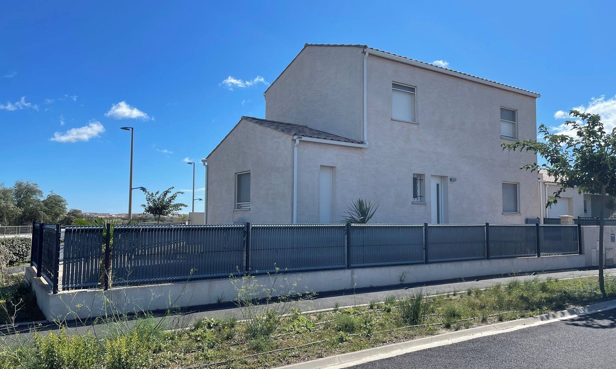 Port-la-Nouvelle House | Mediterranean getaway: spacious house with pool, close to beaches