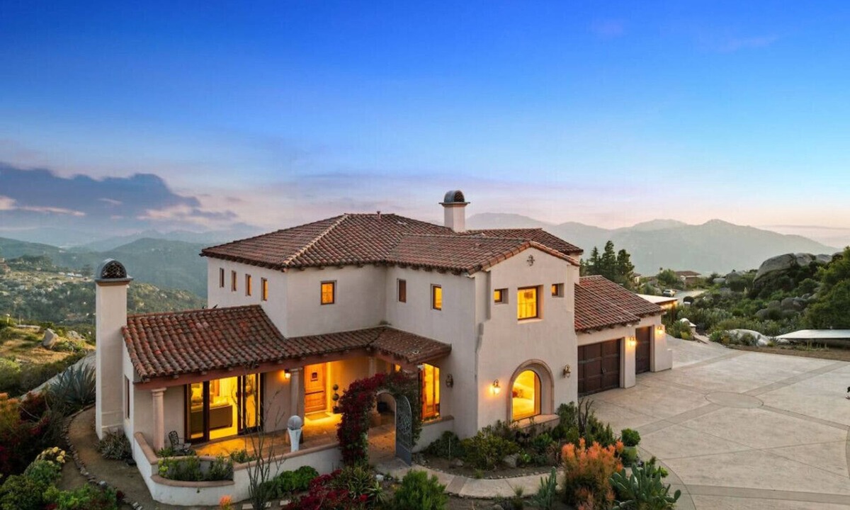 Escondido Apartment | Mediterranean Haven with Views in Escondido