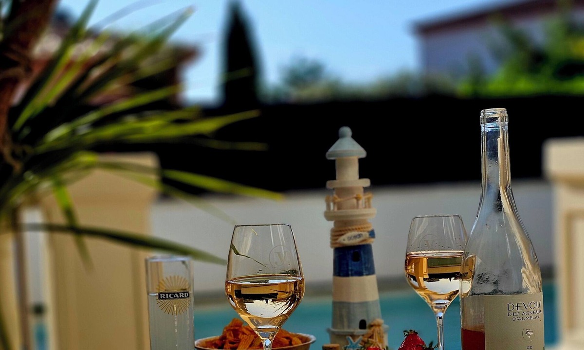 Fabregues Villa | Mediterranean villa for rent - sleeps 6