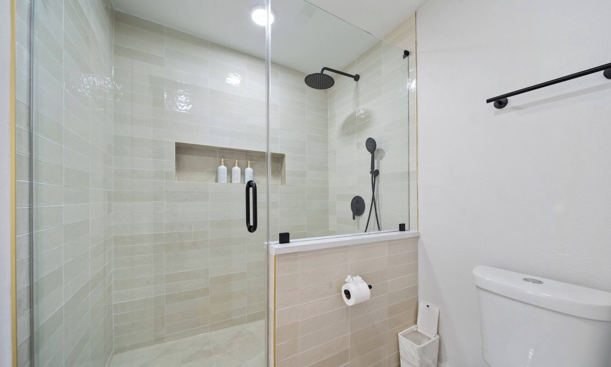 Greater East End Apartment | Mediterranean Villa Vibes 4- 2 km from FIFA Fest