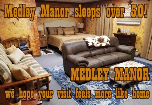 Groveland House | Medley Manor