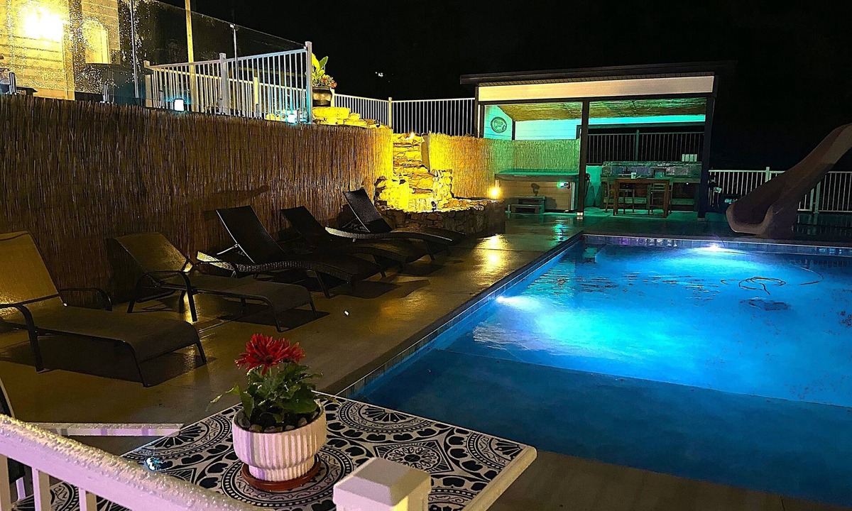 Indian Point Villa | Mega-Villa:Sleeps 29-Private Pool & Hot Tub-Docks!