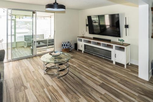 Flor-a-mar House | Mejia's Little House