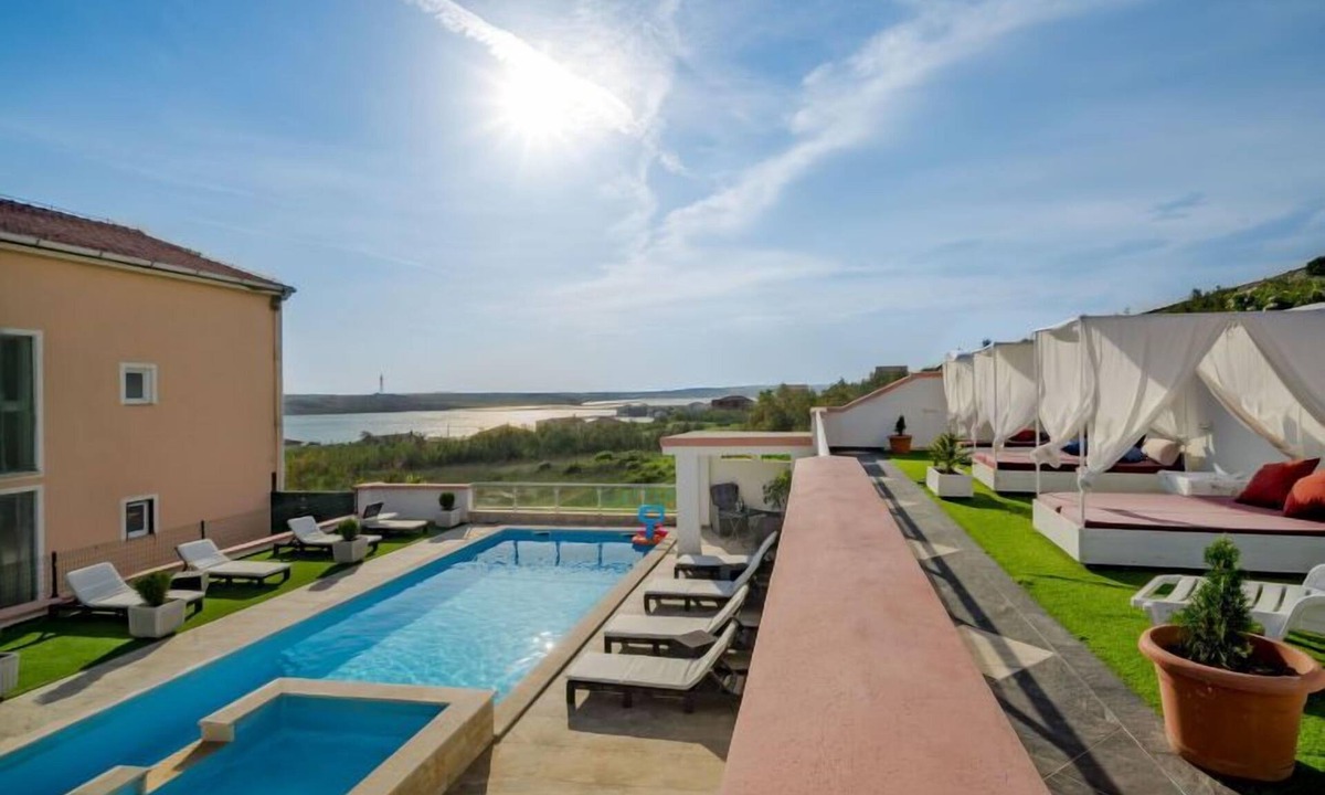 Dinjiska House | Melandura by Interhome