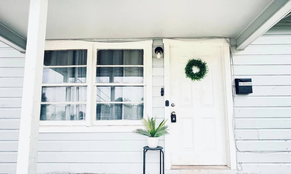 Abilene House | Melinda Lane Comfort Dwelling 3BR 1BA Cozy Stay for Families and Groups
