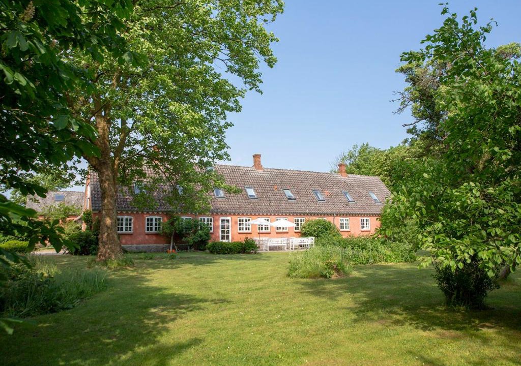 Samsø Bed & Breakfast | Mellem-rummet Guesthouse & Glamping