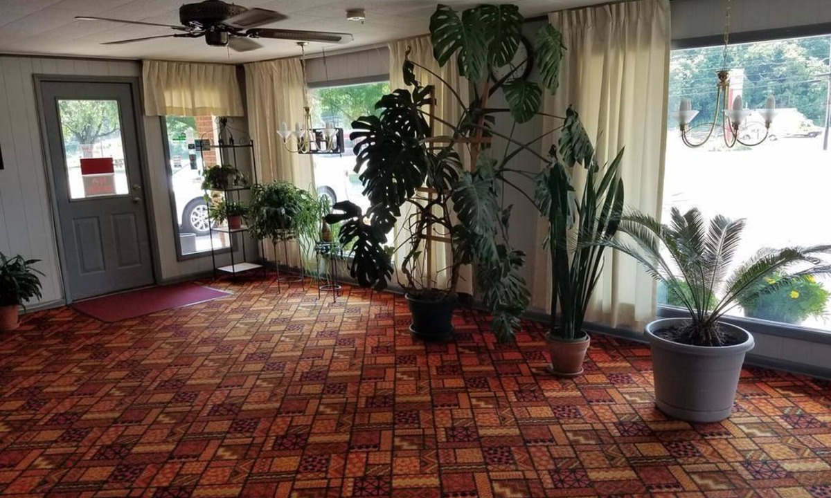 Leisenring Hotel | Melody Motor Lodge