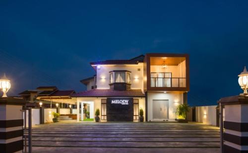Muar House | Melody Whole Or Suite Room