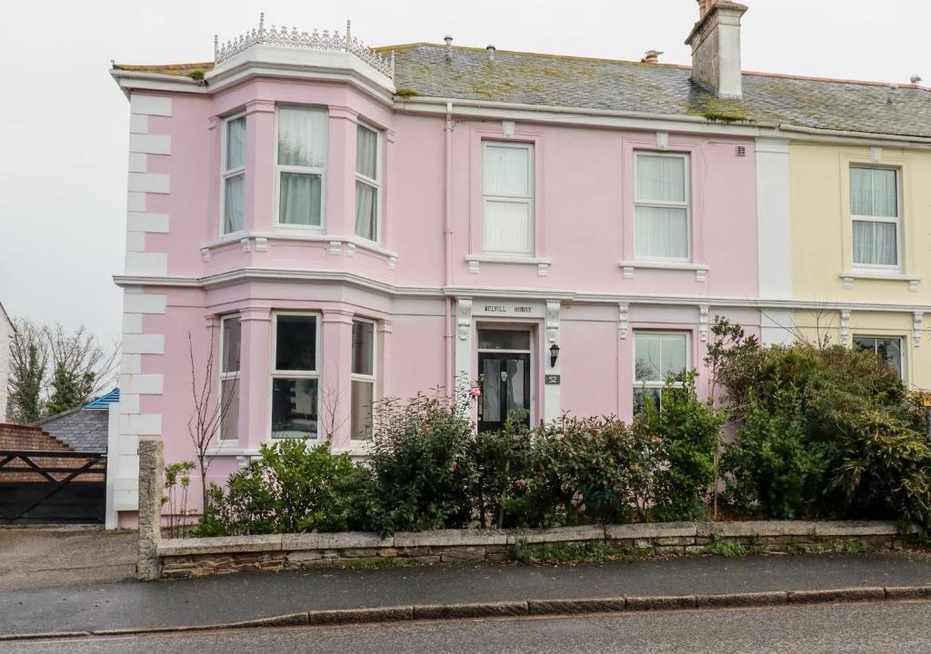 Maenporth House | Melvill House