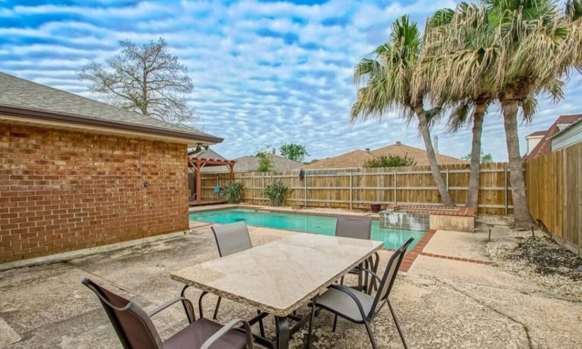 Kenner House | Memorable 5 Bedroom luxurious house.