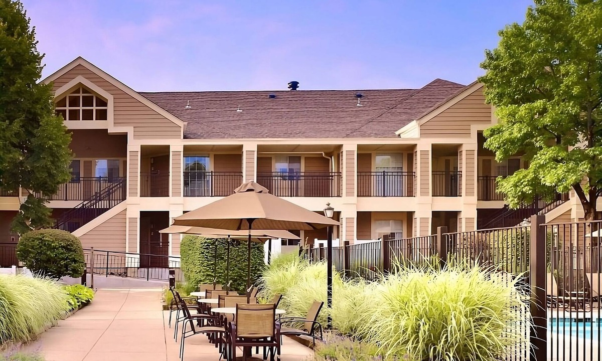 Schaumburg Hotel | Memorable Vacation, Short Drive To Arlington Heights Historical Museum!