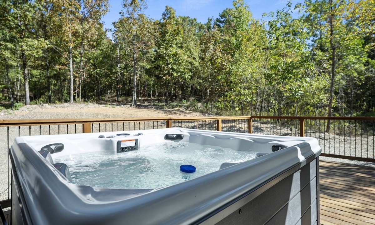 Broken Bow Cabin | Memorial Day Escape | Hot Tub + EV | Sleeps 10