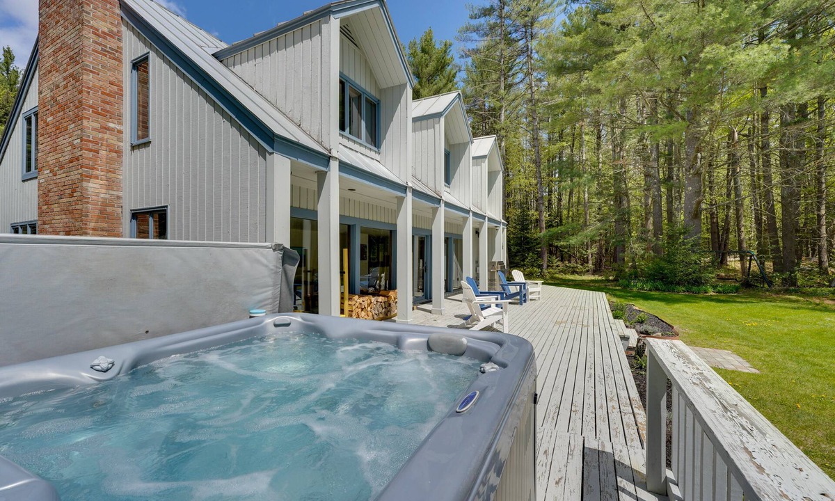 Mendon House | Mendon Home w/Hot Tub, Fire Pit & Near Skiing!