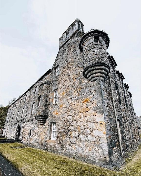 Menstrie Apartment | Menstrie Castle Stay