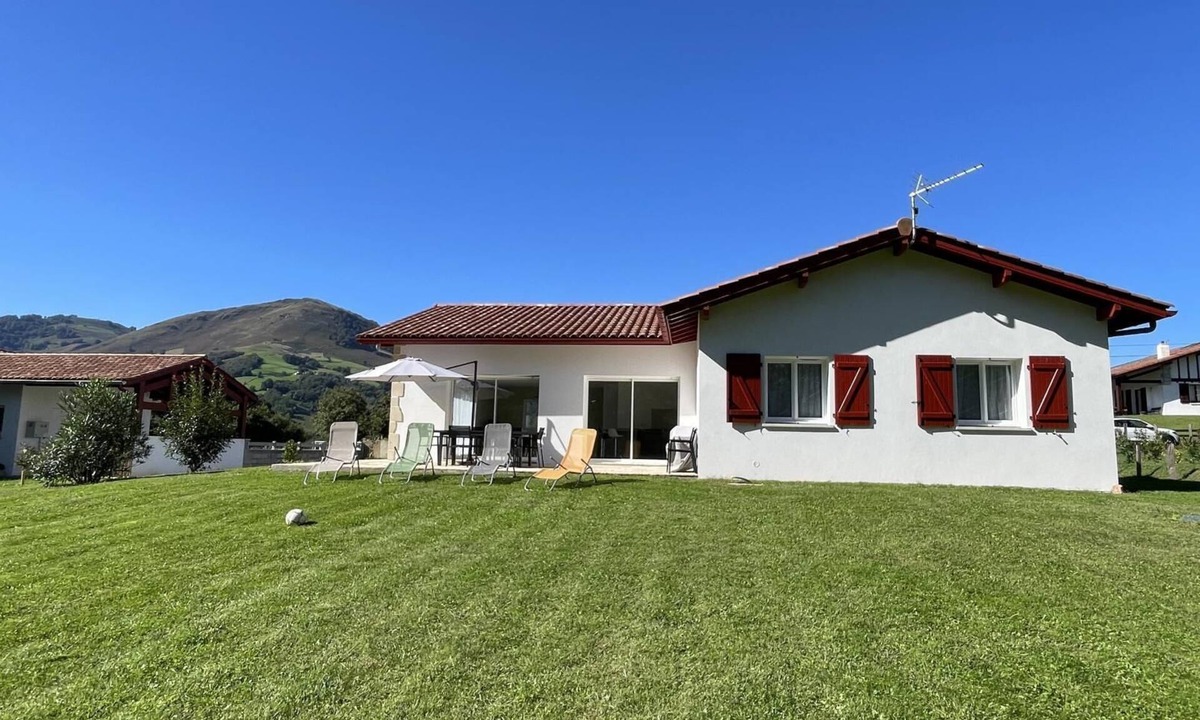 Irouleguy House | MENTA - IROULEGUY - Gîte