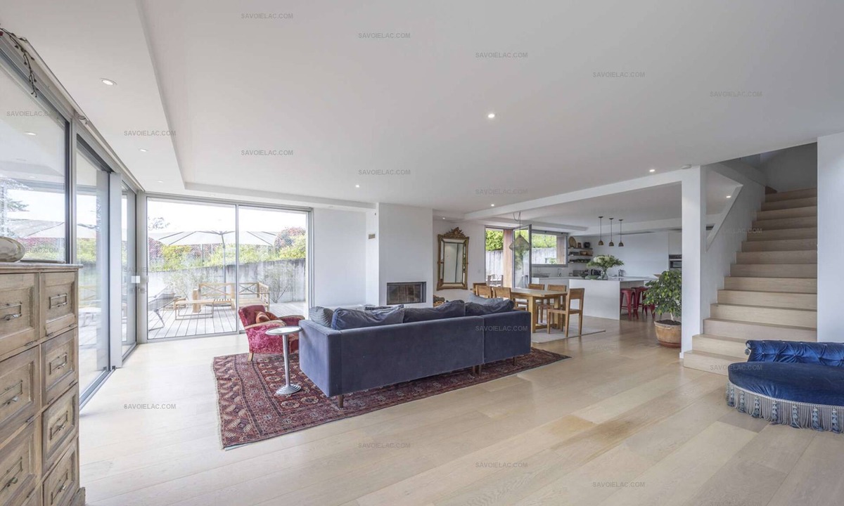 Menthon-Saint-Bernard House | Menthon saint Bernard Heights