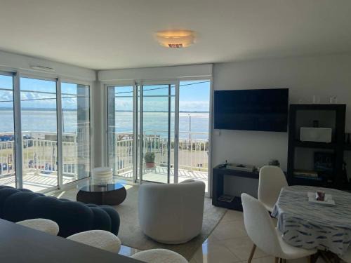 Le Crotoy Apartment | Mer en vue, Appartement bord de mer, wifi, balcon