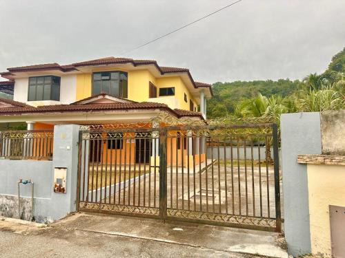 Bentong House | Meranti Homestay