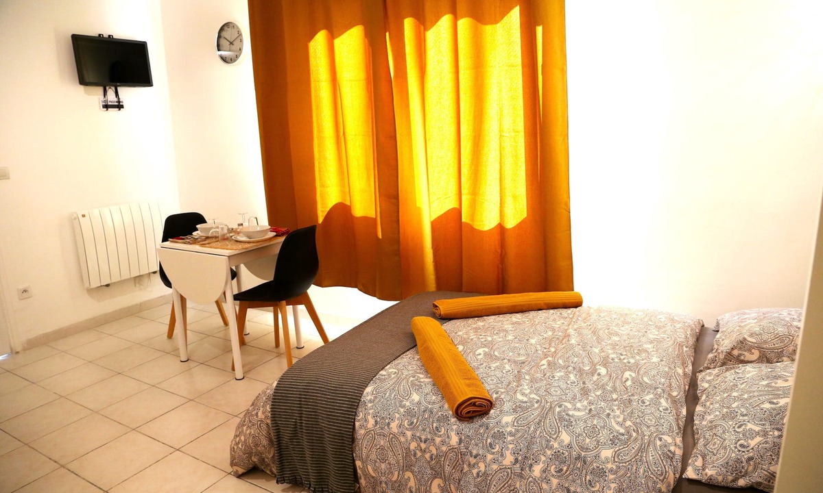 Saint-Quentin Apartment | Mercure Appartement a 5mns du Centre Ville