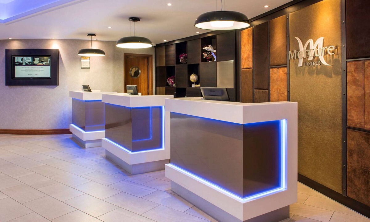 Pinkwell Hotel | Mercure London Heathrow Hotel