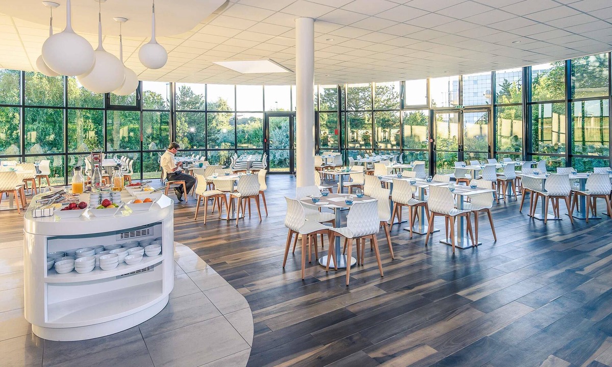 Chasseneuil-du-Poitou Hotel | Mercure Poitiers Site du Futuroscope Hotel