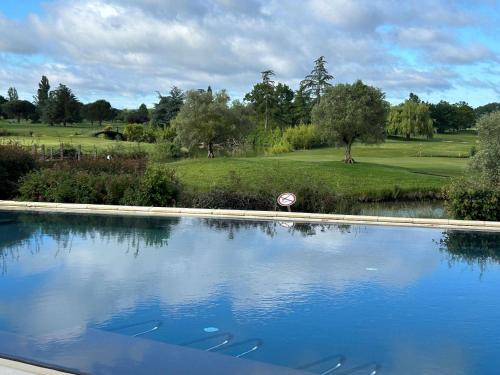 Seilh Hotel | Mercure Toulouse Aéroport Golf de Seilh