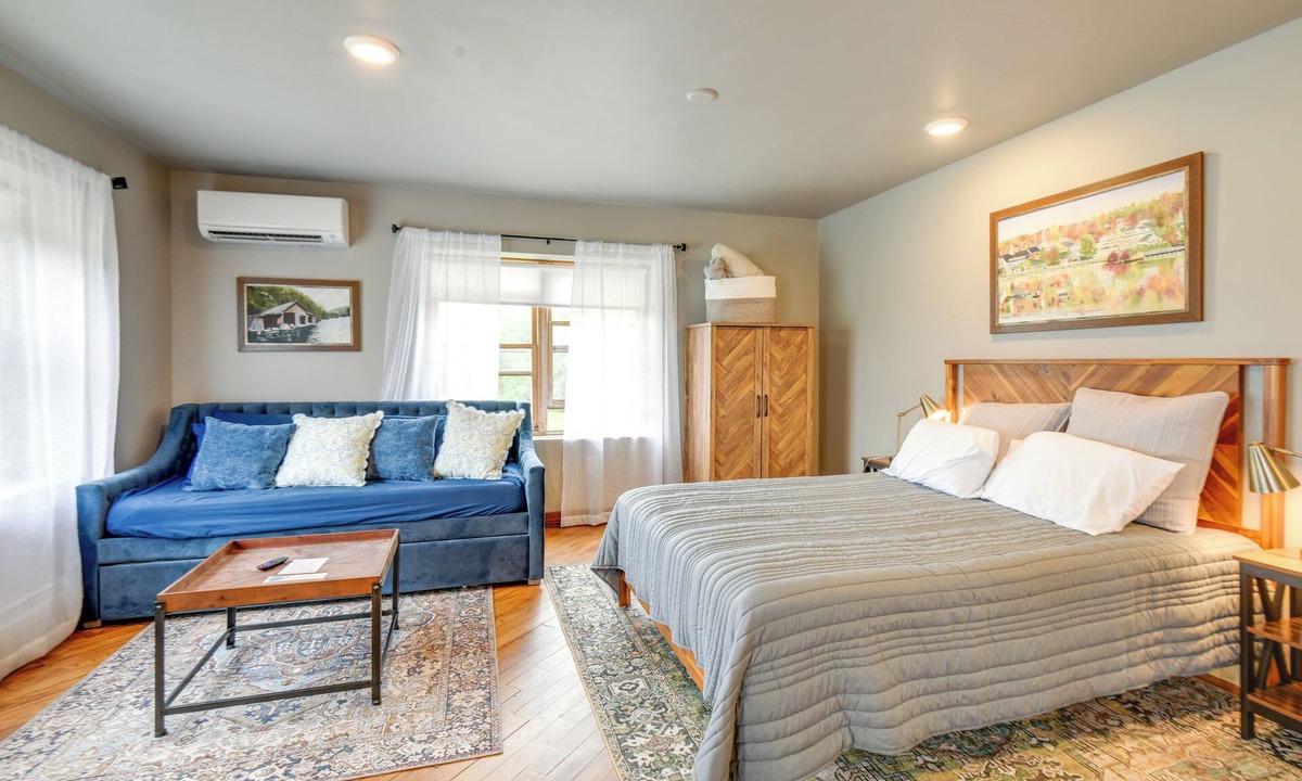 Meredith Apartment | Meredith Studio Near Downtown: Hike, Swim, Ski!