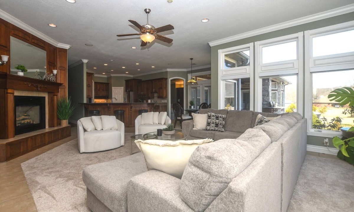 Siloam Springs House | Merion Ct. Manor Family Stay at Dawn Hill/City Lake Park