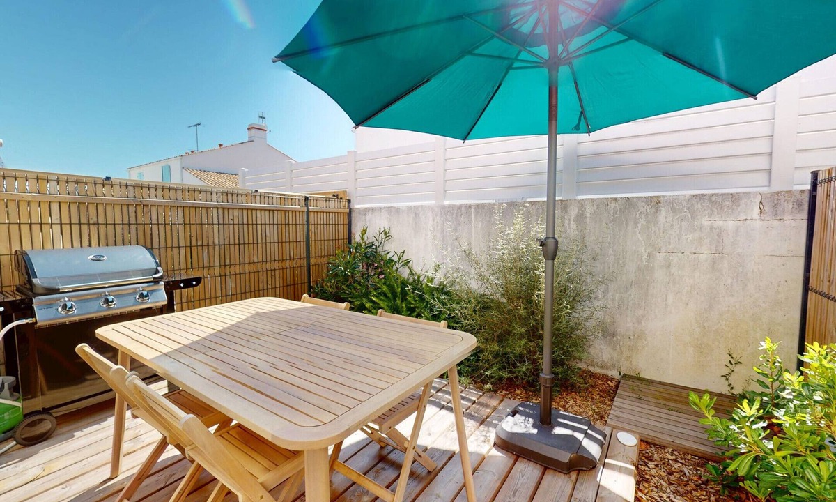 Saint-Gilles-Croix-de-Vie Ski Chalet | Merlyne Beach Villa 7