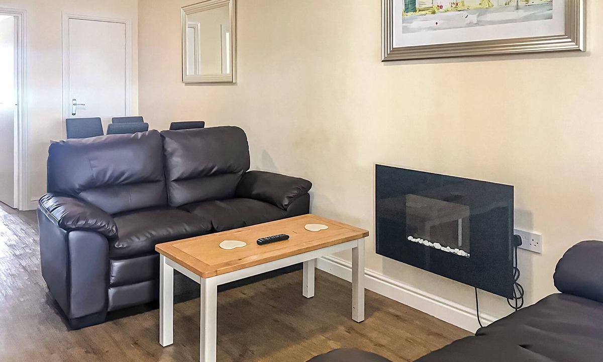 Chapel Saint Leonards Apartment | Merryfield & Sandfields Apartment