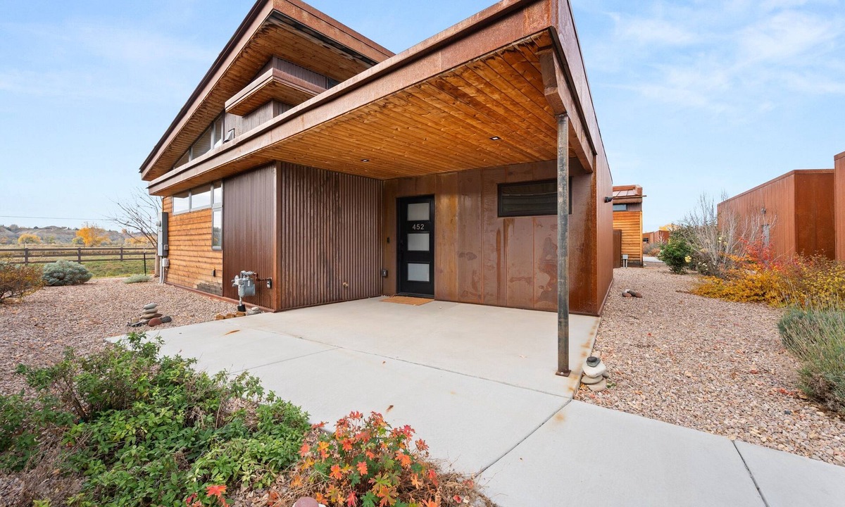 Clifton House | Mesa Retreat @ Palisade Legends