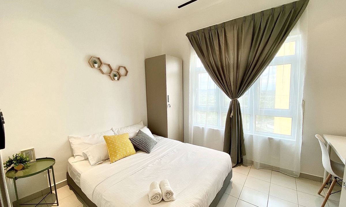 Nilai Condo | Mesahill Nilai cozy homestay beside mall ,near Airport KLIA & F1 Sepang [Wifi]