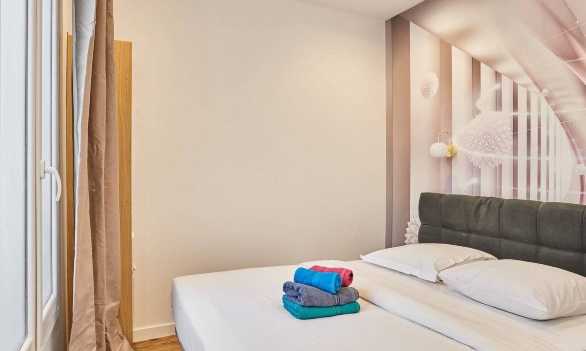 Arts-et-Metiers Apartment | Meslay 5 - Studio Apartment, Sleeps 2