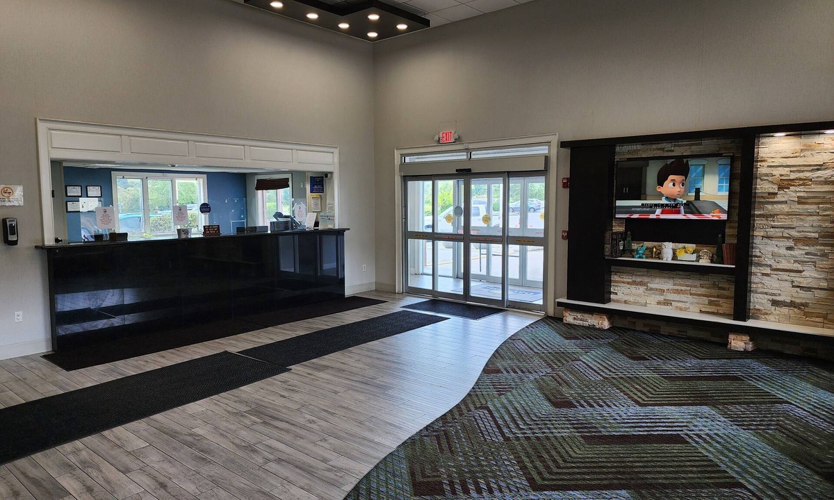 Methuen Hotel | Methuen Inn and Conference Center