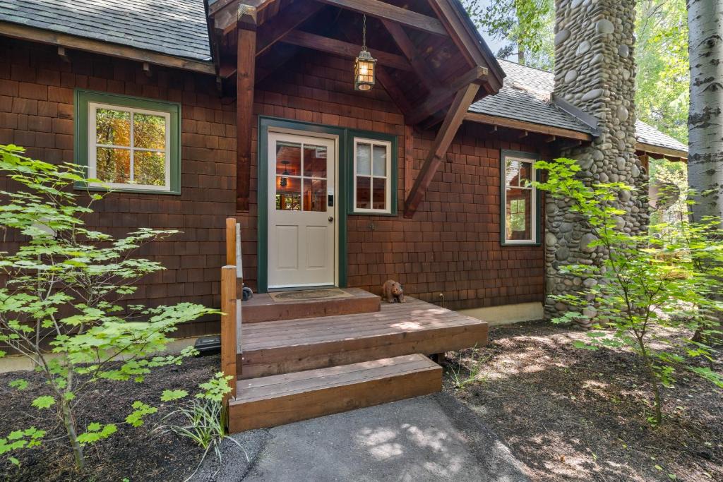 Camp Sherman House | Metolius Cabin 4