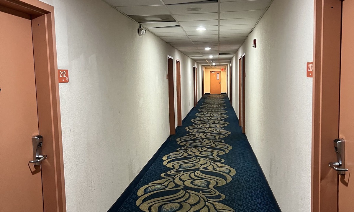 Northside Hotel | Metro Inn & Suites