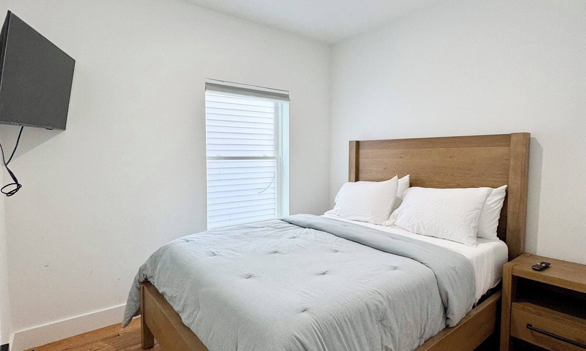 Newark Apartment | MetroElite 3BR/2 bath Suites/Metlife/EWR&Access to NYC
